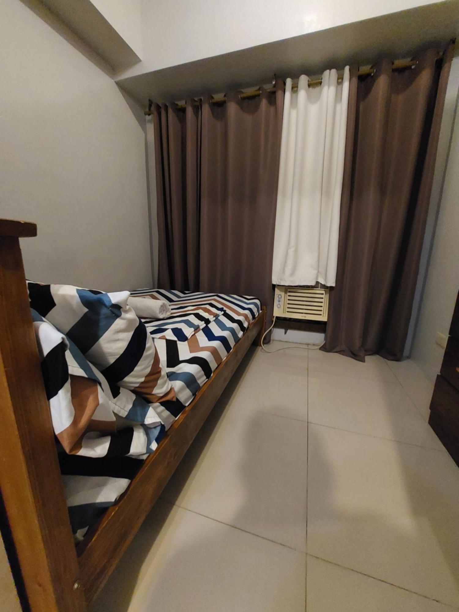 Sea Residences Moa Jaylord Place Manila Kültér fotó